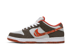 NIKE SB DUNK LOW ‘OLIVE GREY/MANTRA ORANGE’